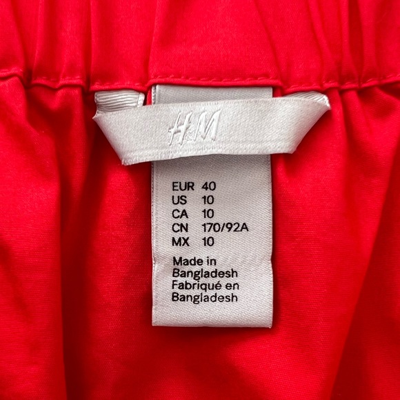 H&M - Off-the-Shoulder Dress - Picture 3 of 7